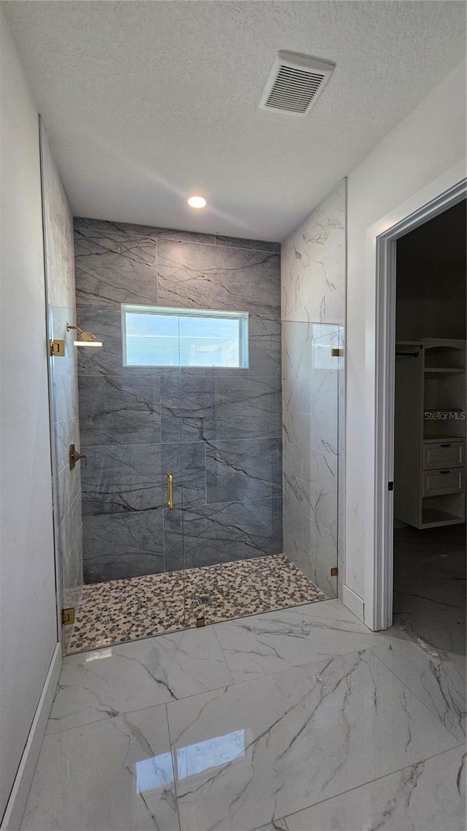 Image 13 of 43 For 15100 Leipzig Circle