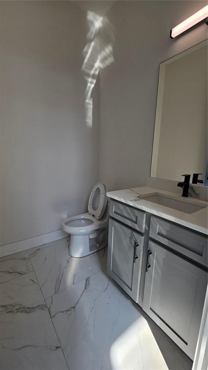 Image 19 of 43 For 15100 Leipzig Circle