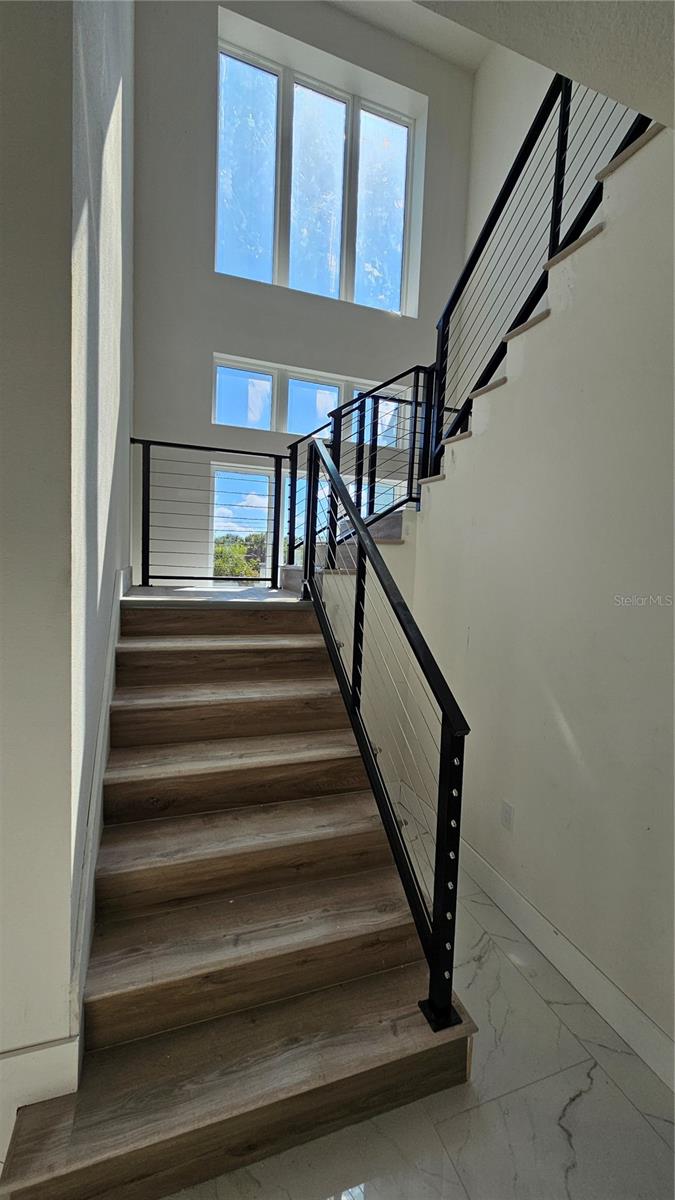 Image 20 of 43 For 15100 Leipzig Circle