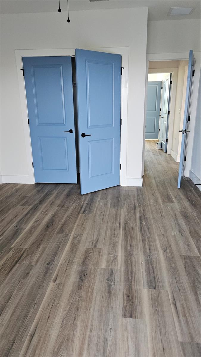 Image 29 of 43 For 15100 Leipzig Circle