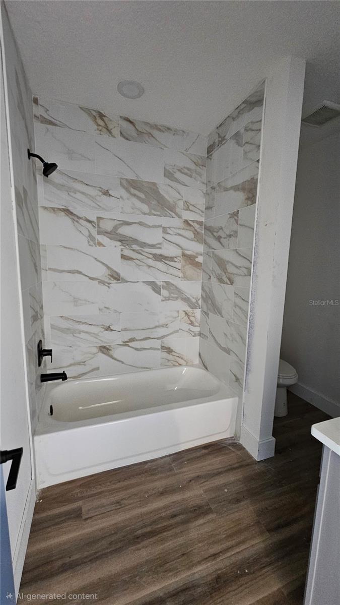 Image 31 of 43 For 15100 Leipzig Circle