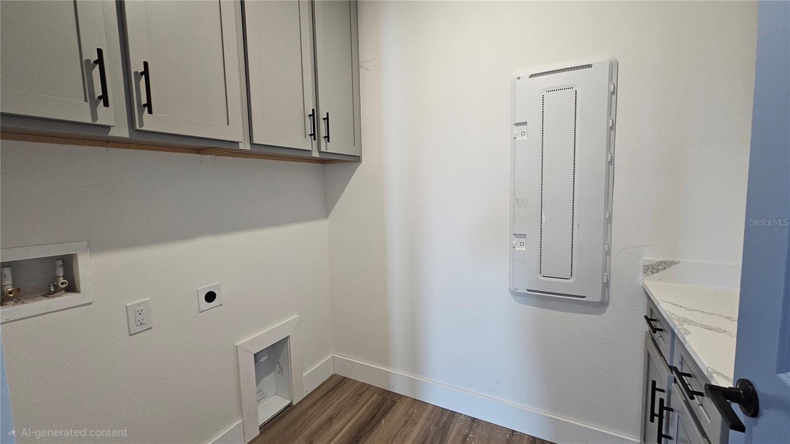 Image 34 of 43 For 15100 Leipzig Circle