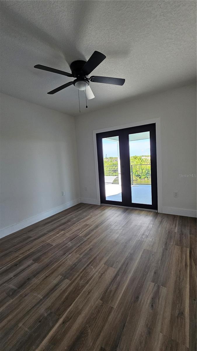 Image 36 of 43 For 15100 Leipzig Circle