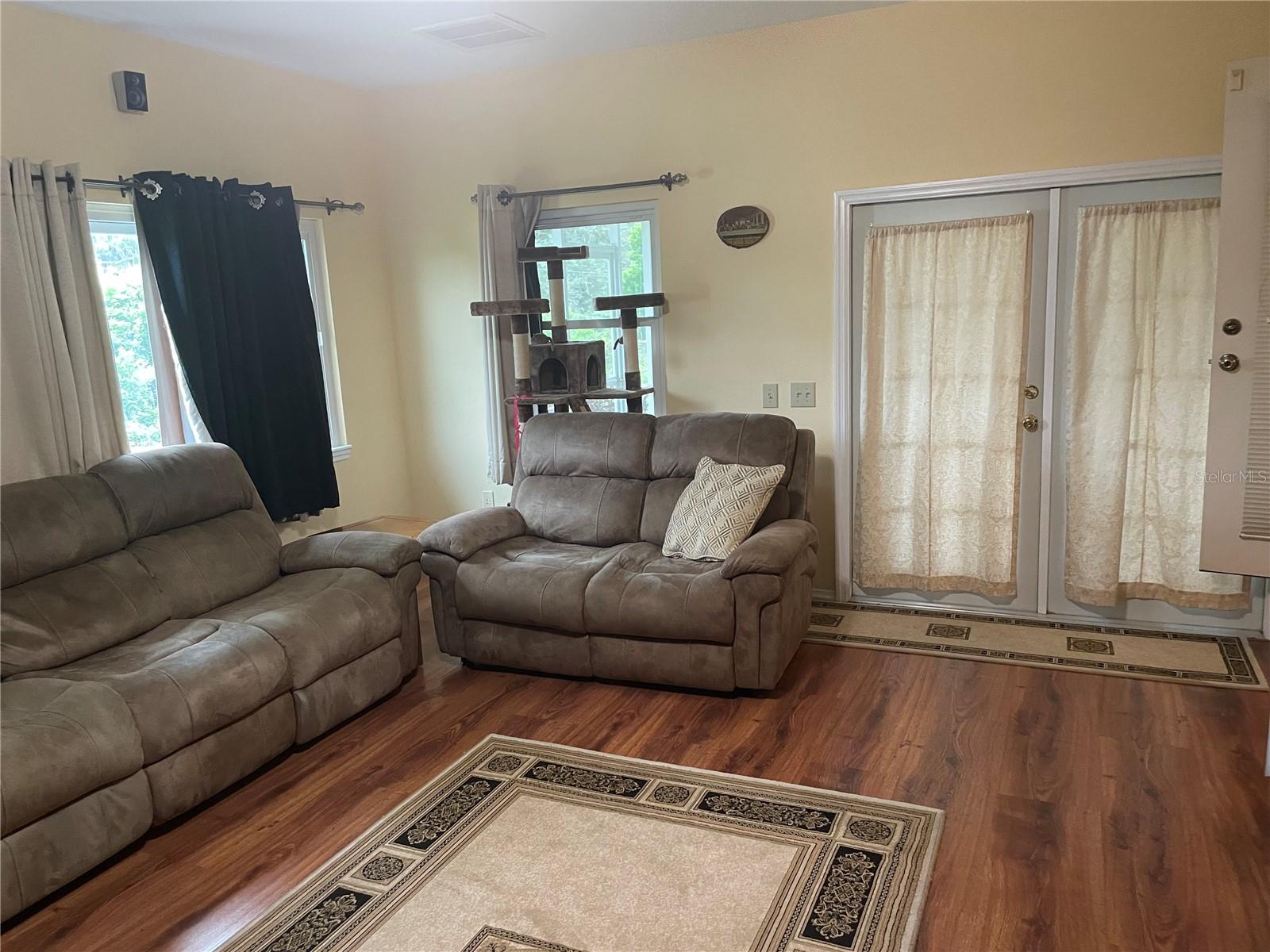 Image 9 of 33 For 3617 Southcrest Boulevard