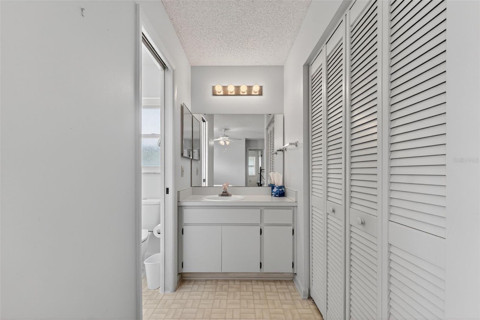 Image 16 of 42 For 2243 Sea Island Circle N