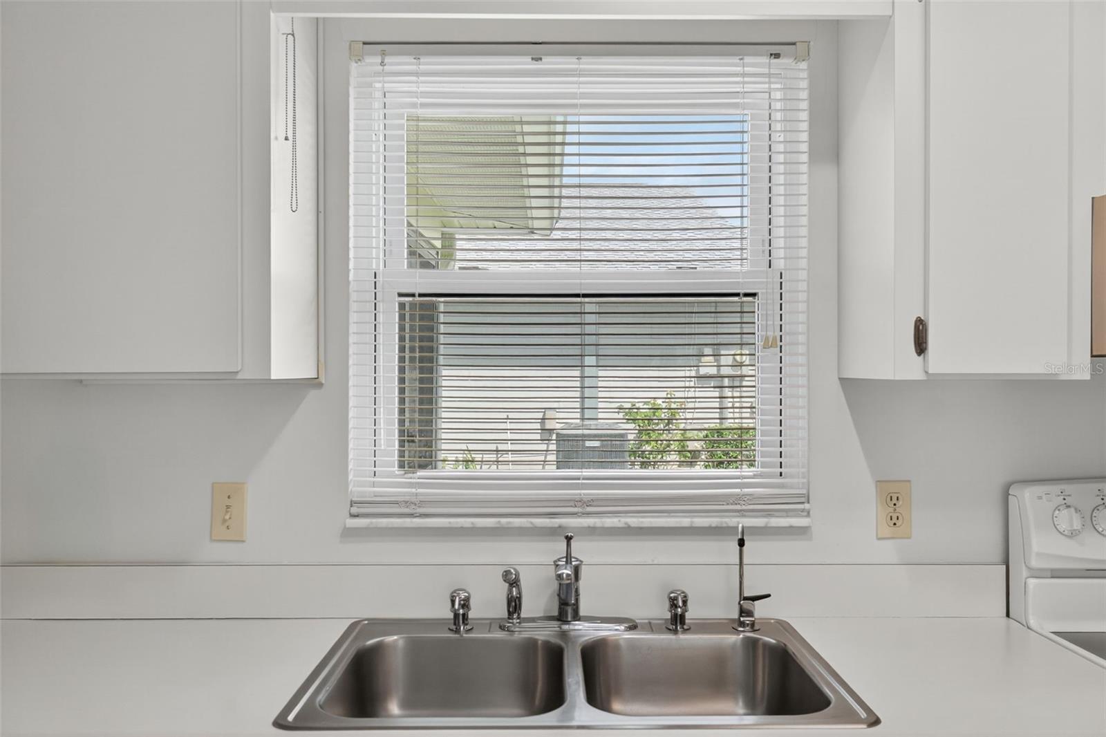 Image 9 of 42 For 2243 Sea Island Circle N
