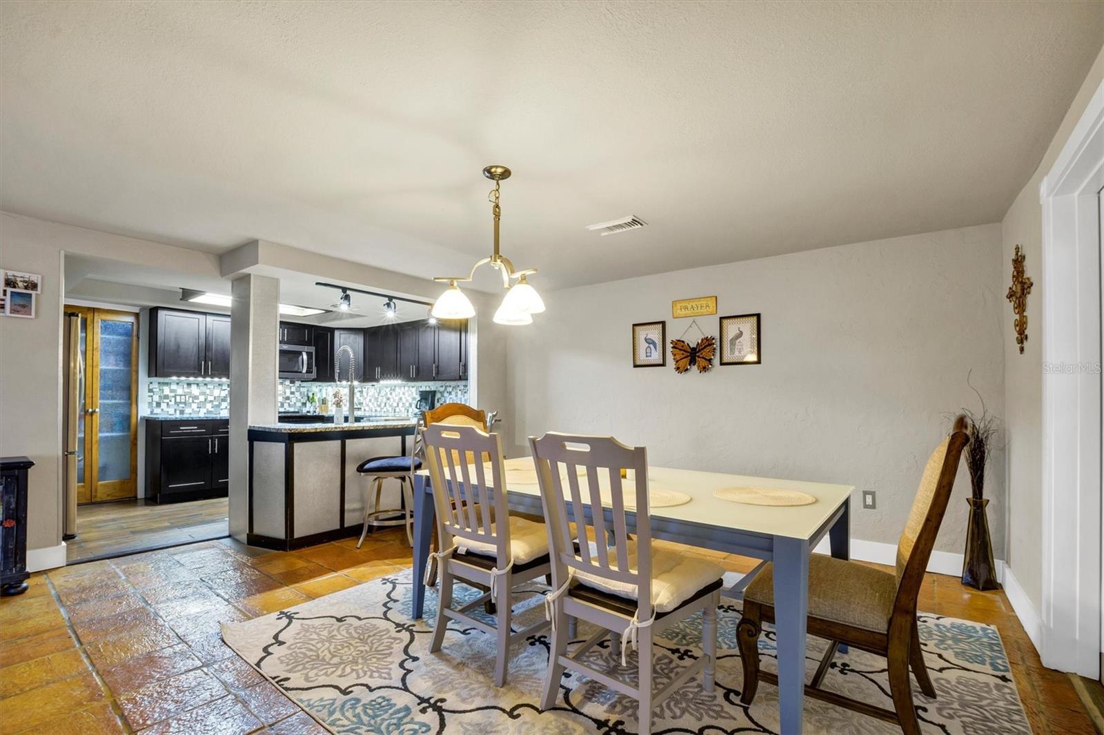 Image 12 of 51 For 21 Casarena Court