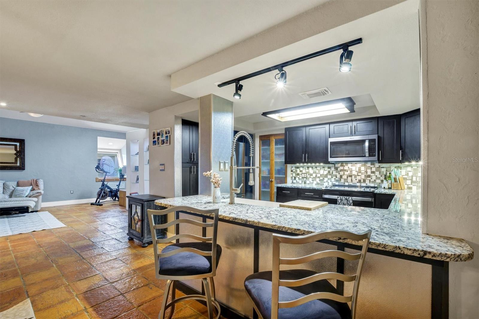 Image 14 of 51 For 21 Casarena Court