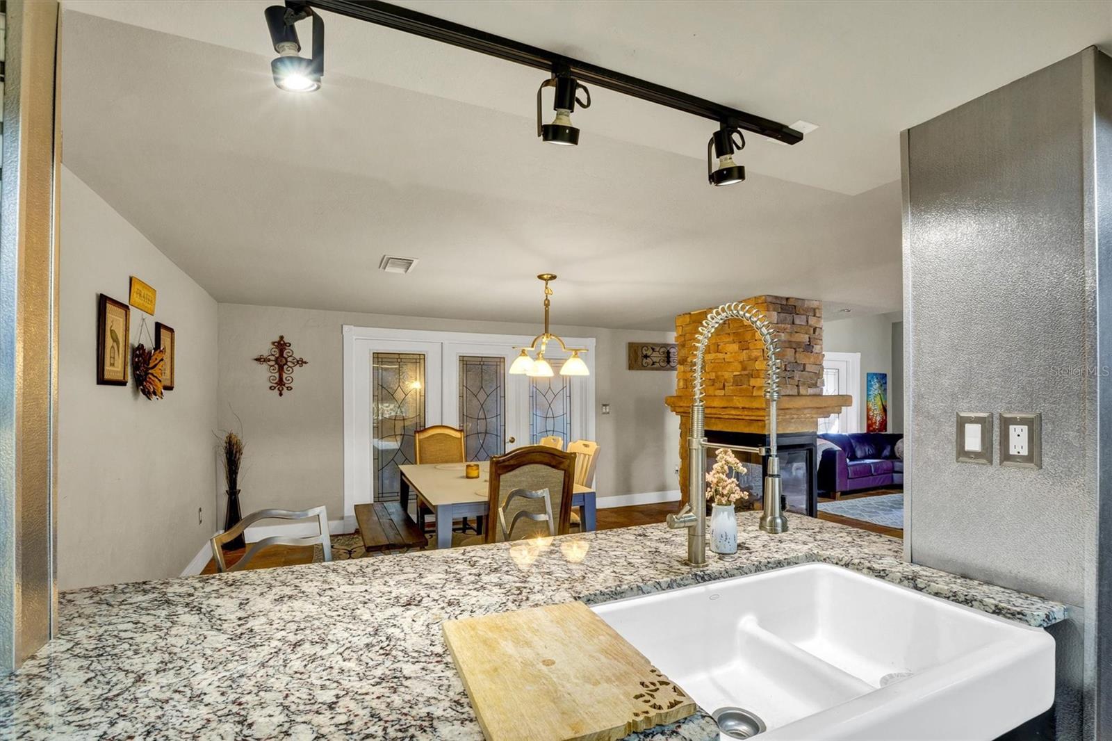 Image 20 of 51 For 21 Casarena Court