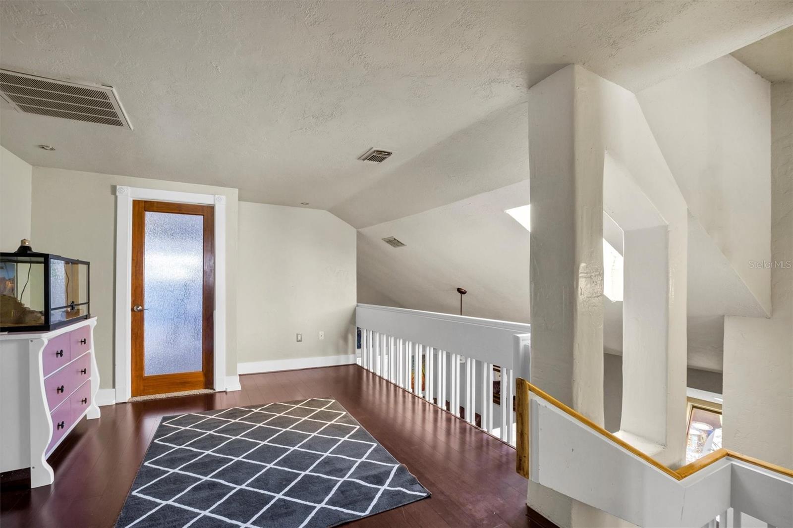 Image 21 of 51 For 21 Casarena Court