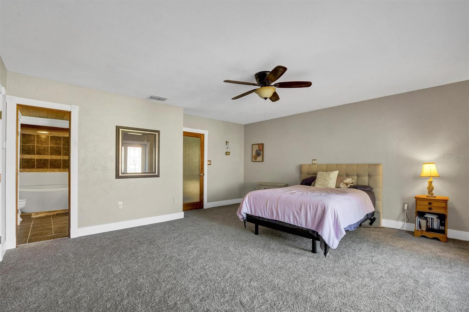 Image 24 of 51 For 21 Casarena Court