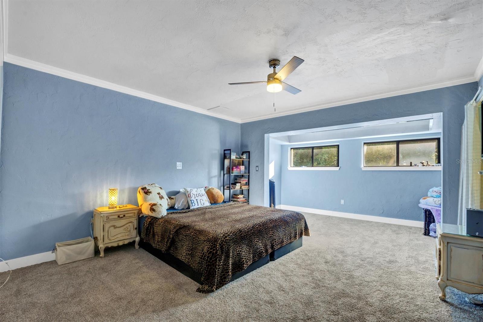 Image 29 of 51 For 21 Casarena Court