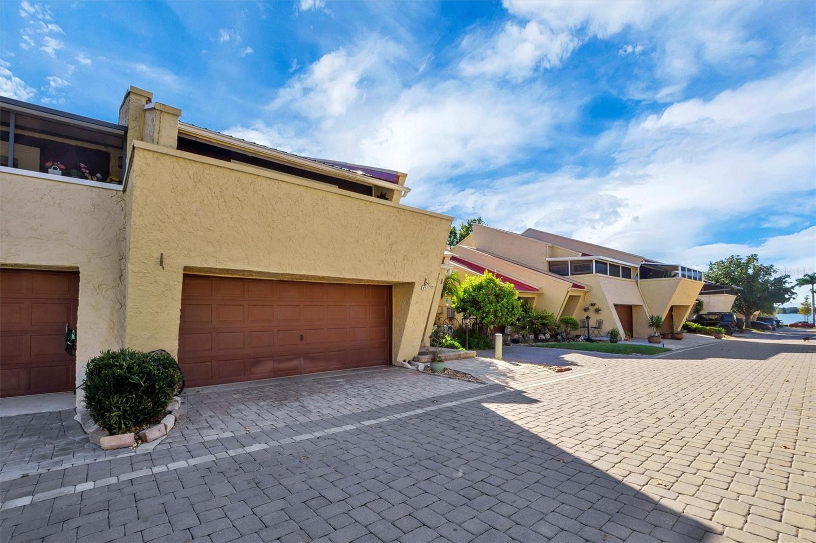 Image 3 of 51 For 21 Casarena Court