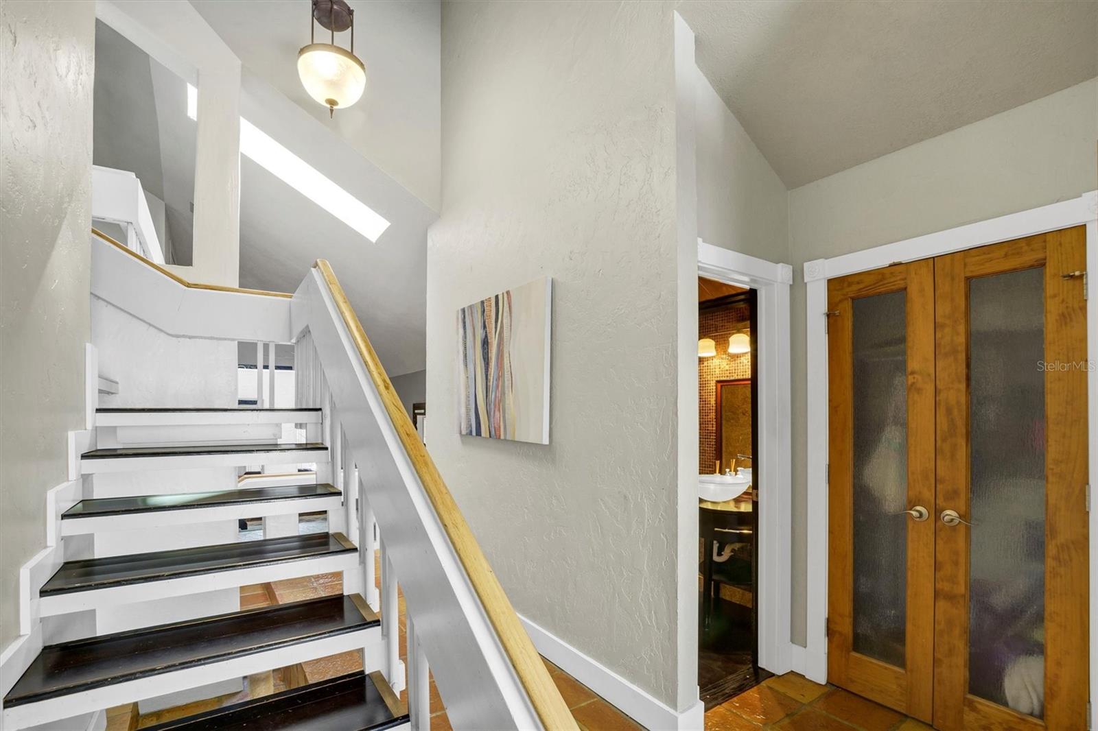 Image 6 of 51 For 21 Casarena Court