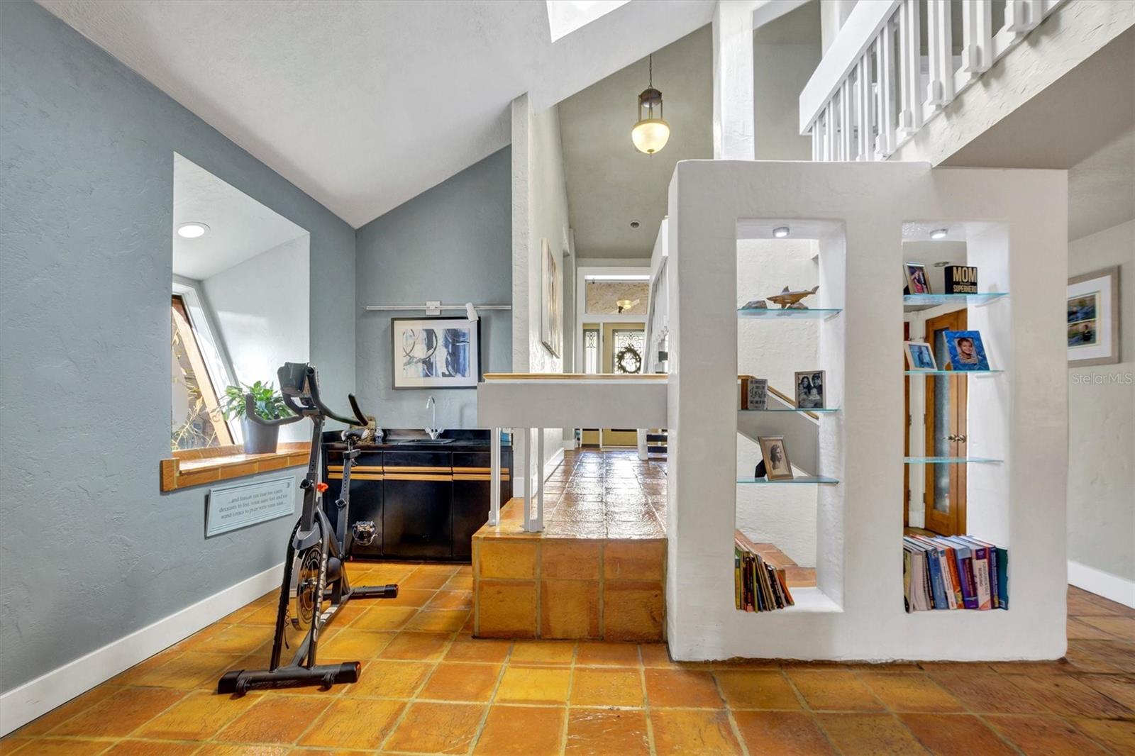 Image 8 of 51 For 21 Casarena Court