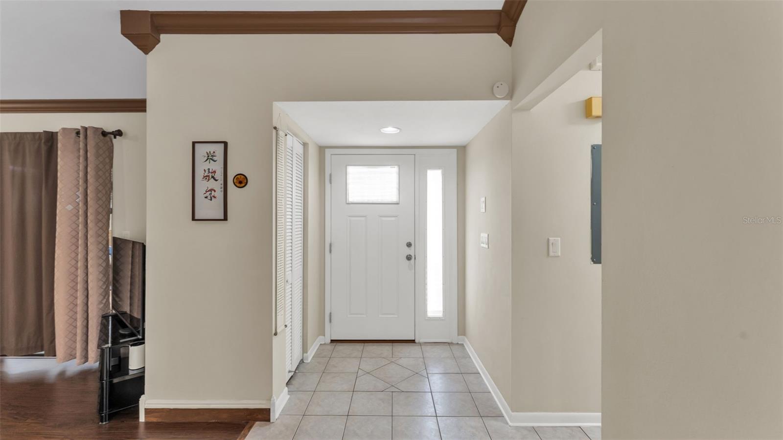 Image 11 of 49 For 1880 Crystal Lake Drive 60