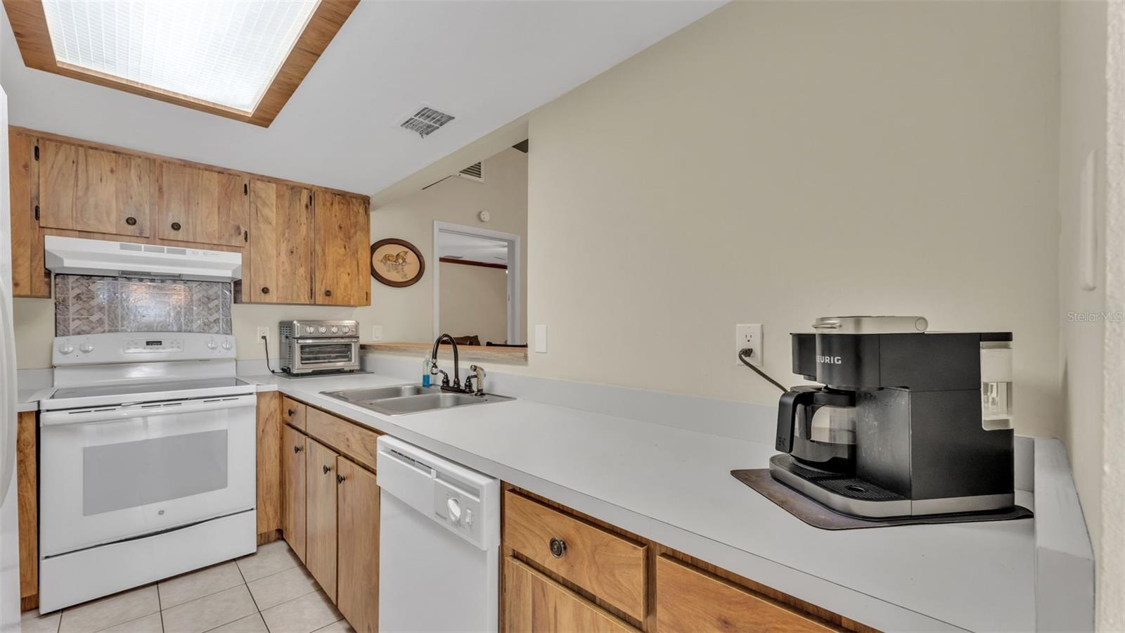 Image 20 of 49 For 1880 Crystal Lake Drive 60