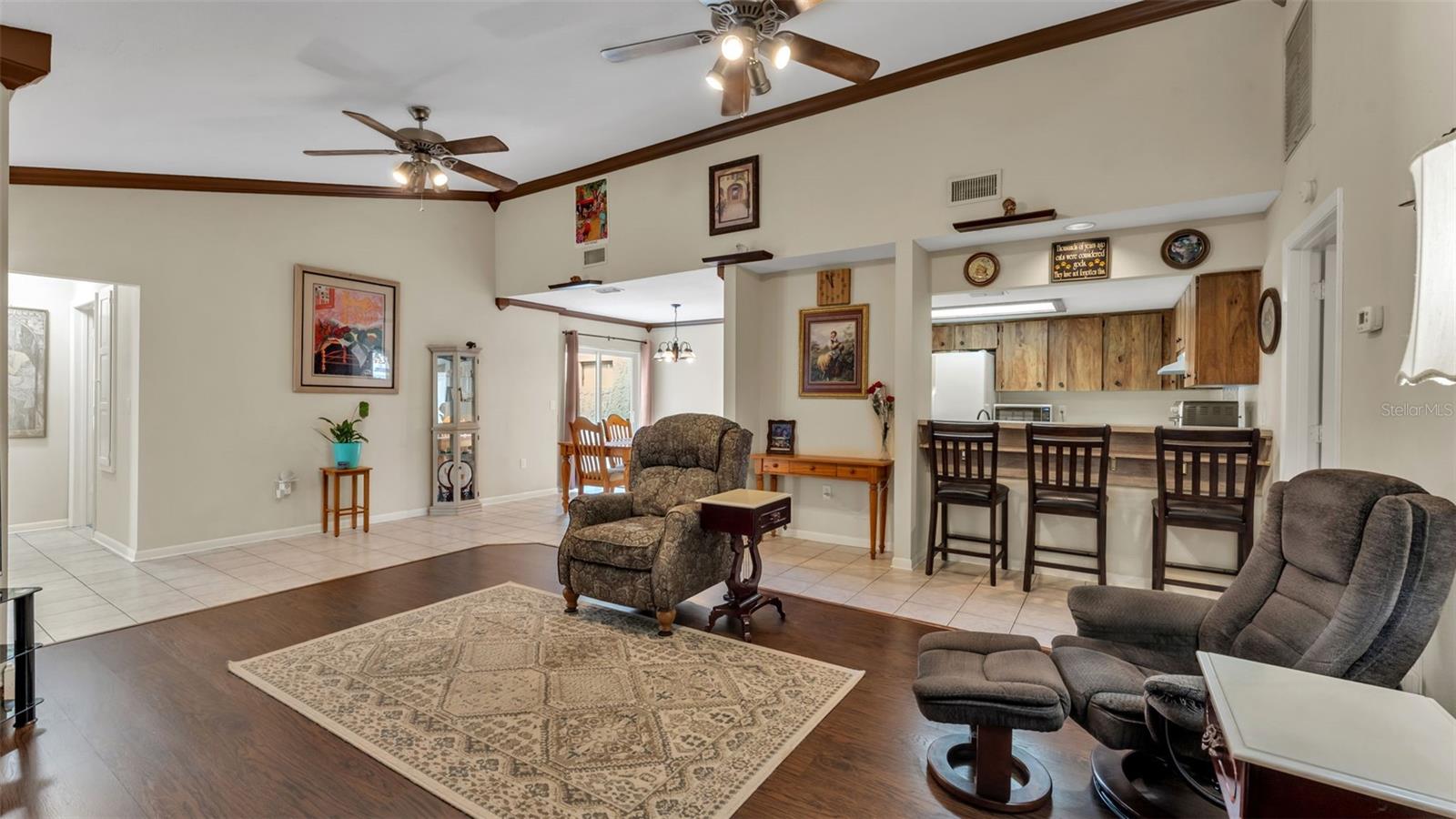 Image 27 of 49 For 1880 Crystal Lake Drive 60