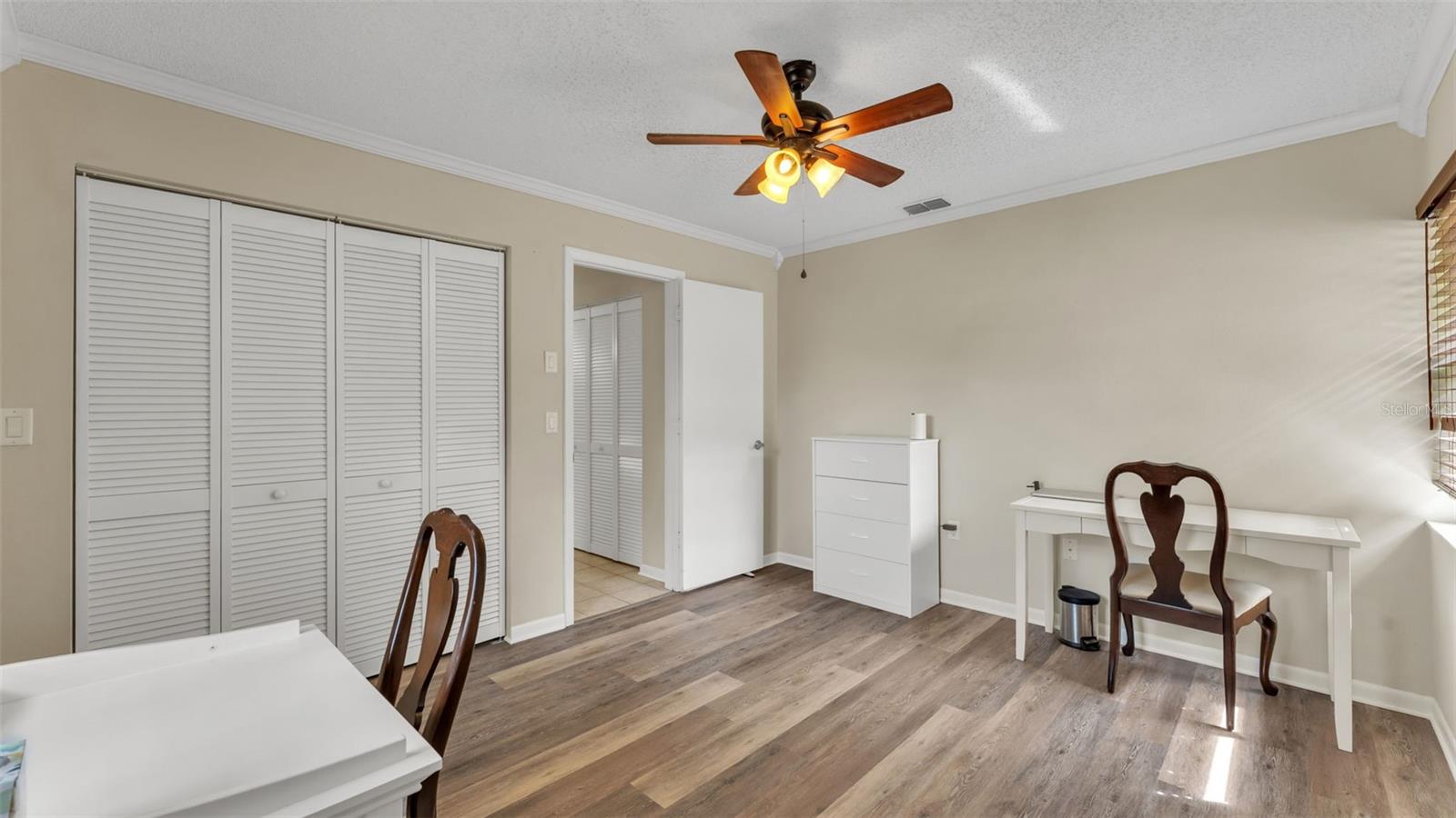 Image 34 of 49 For 1880 Crystal Lake Drive 60