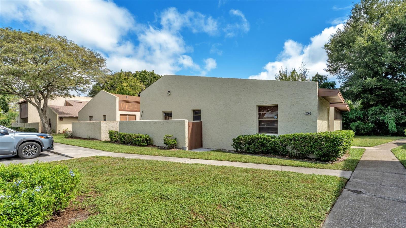 Image 4 of 49 For 1880 Crystal Lake Drive 60