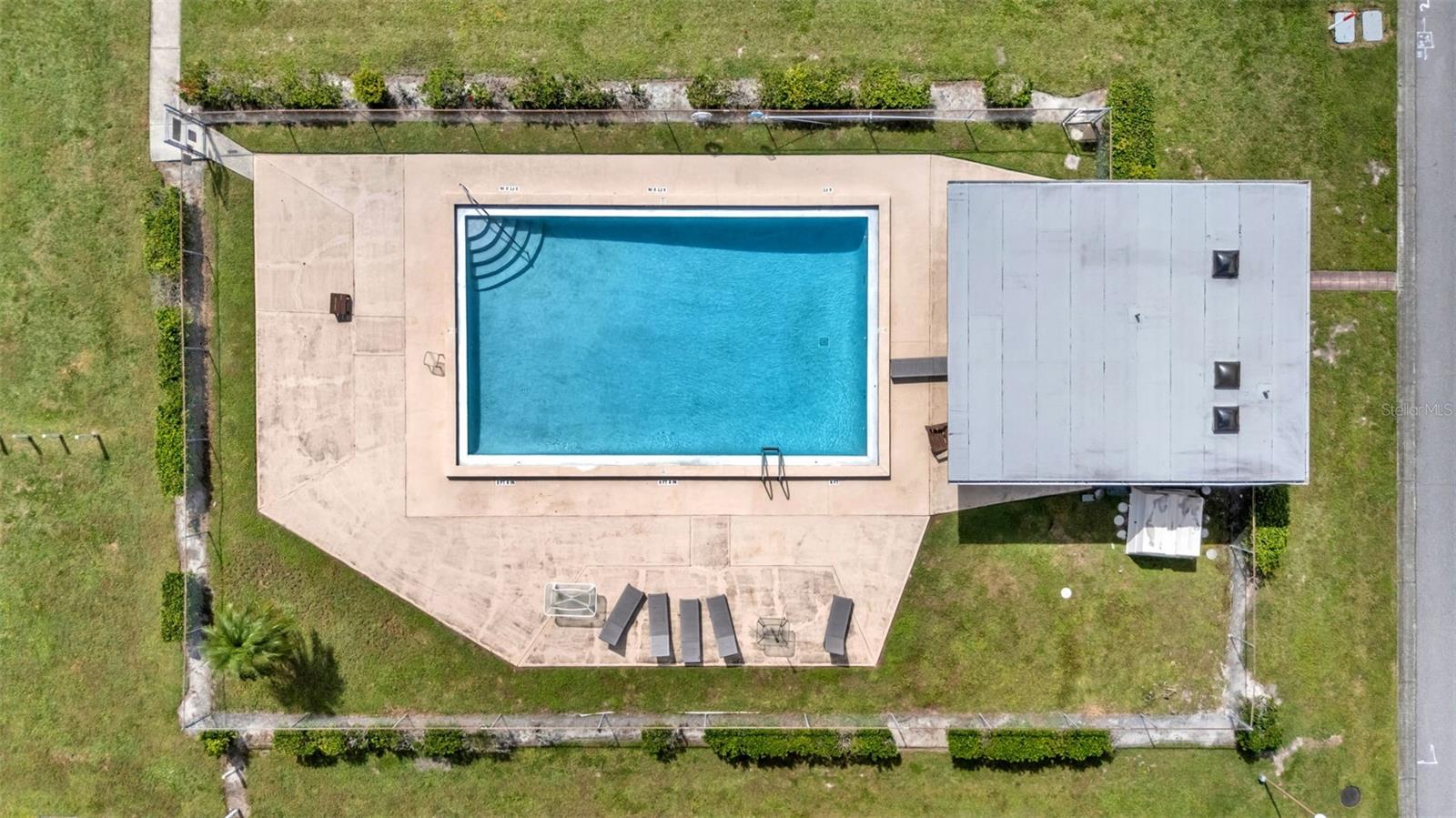 Image 46 of 49 For 1880 Crystal Lake Drive 60