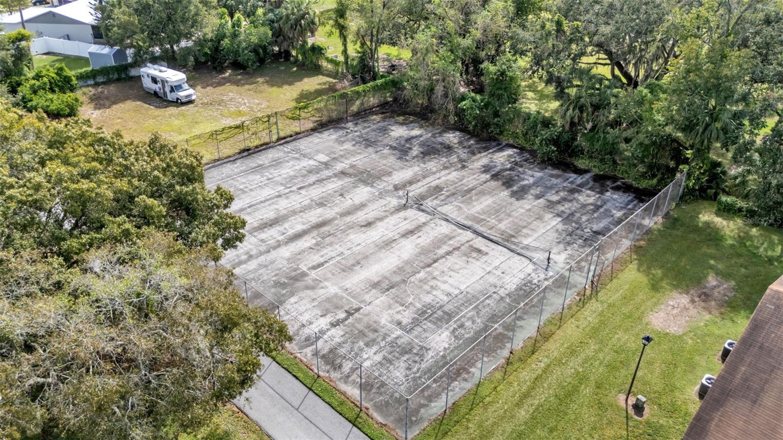 Image 47 of 49 For 1880 Crystal Lake Drive 60