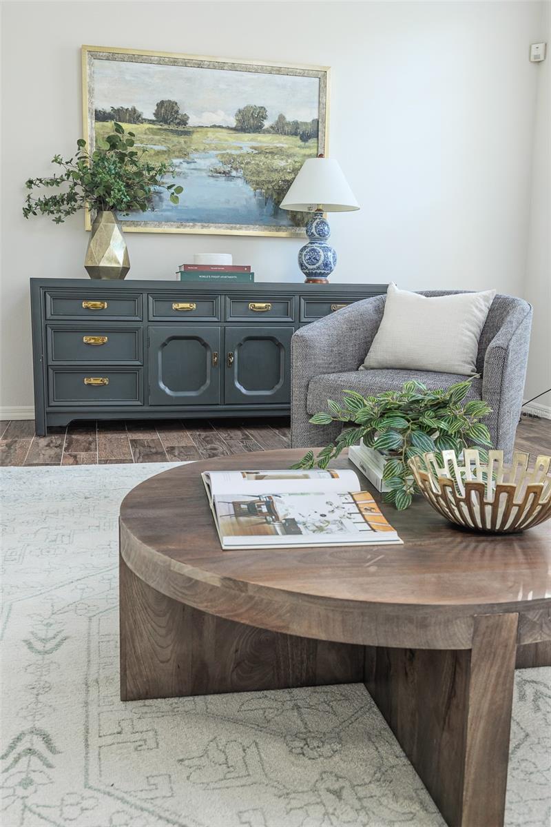 Image 10 of 45 For 672 Jessanda Circle