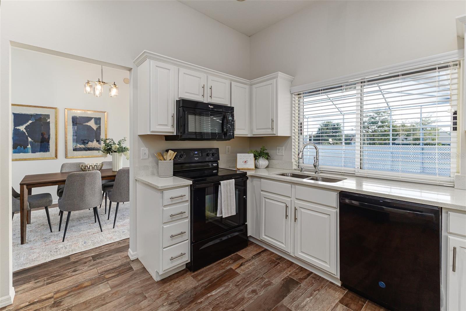 Image 15 of 45 For 672 Jessanda Circle