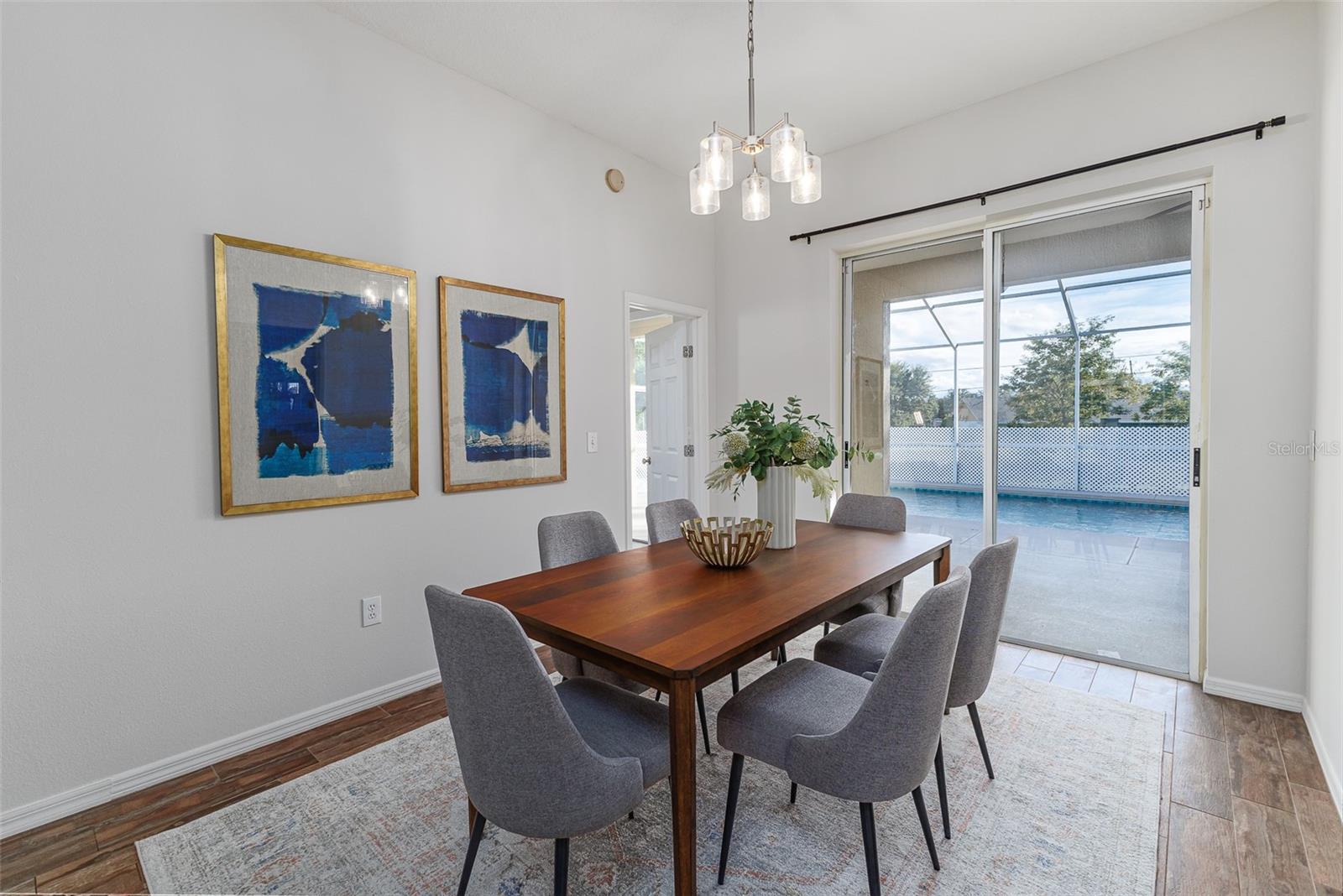 Image 20 of 45 For 672 Jessanda Circle