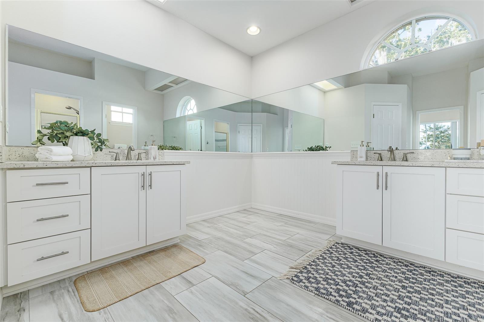 Image 29 of 45 For 672 Jessanda Circle