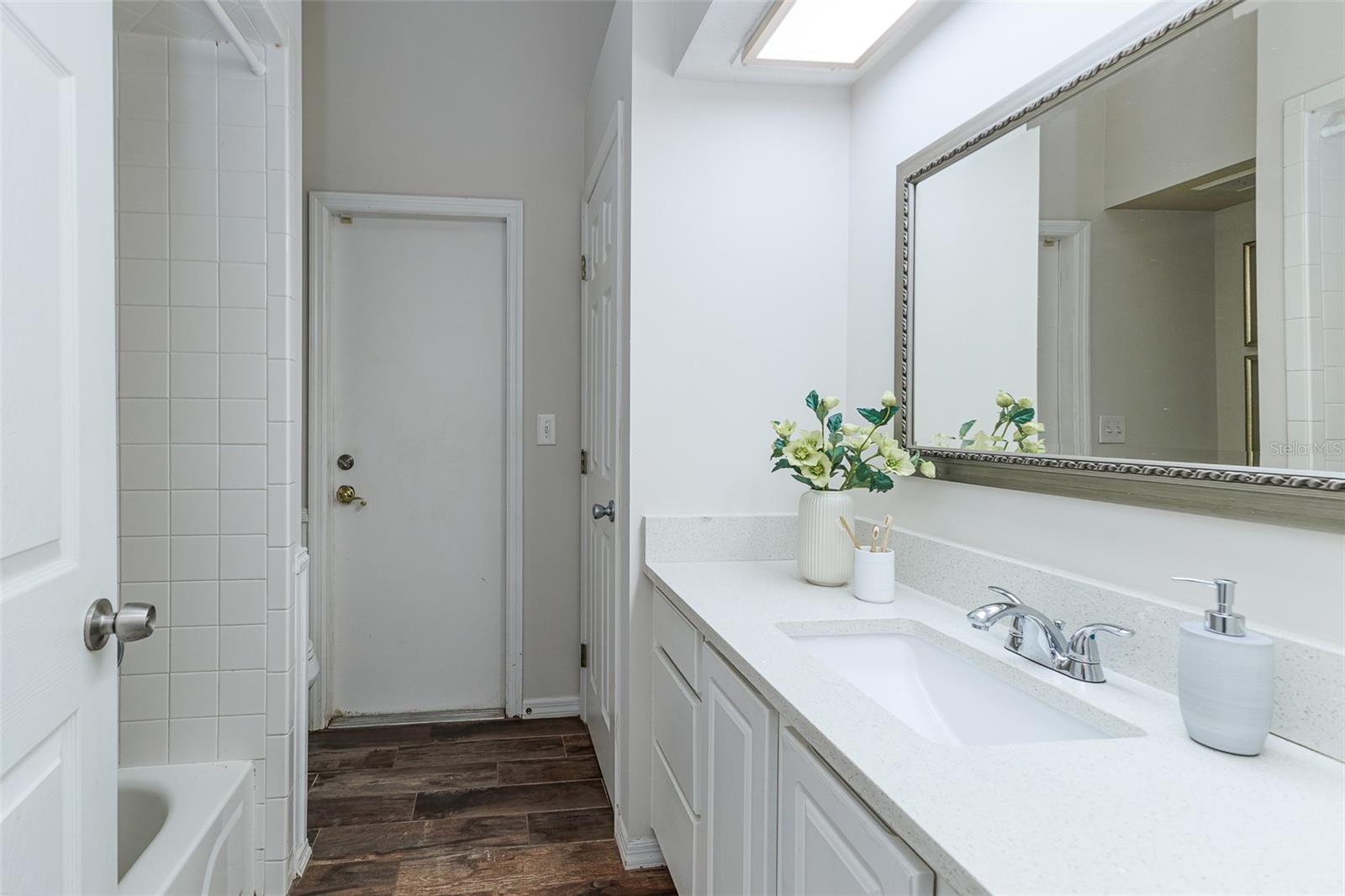 Image 32 of 45 For 672 Jessanda Circle