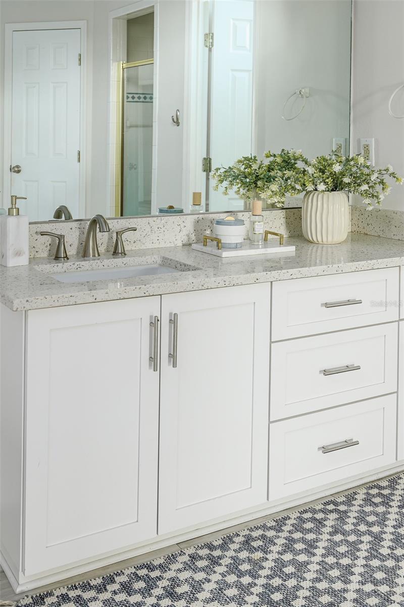 Image 37 of 45 For 672 Jessanda Circle