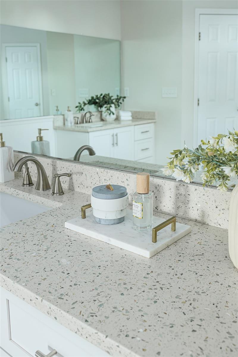 Image 38 of 45 For 672 Jessanda Circle