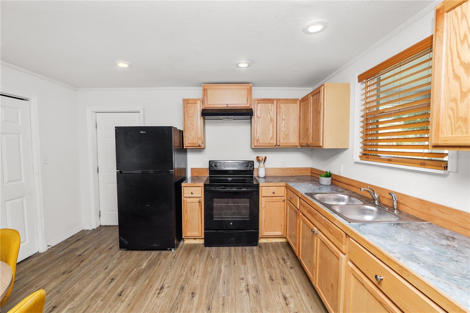 Image 10 of 26 For 814 Nokomis Avenue