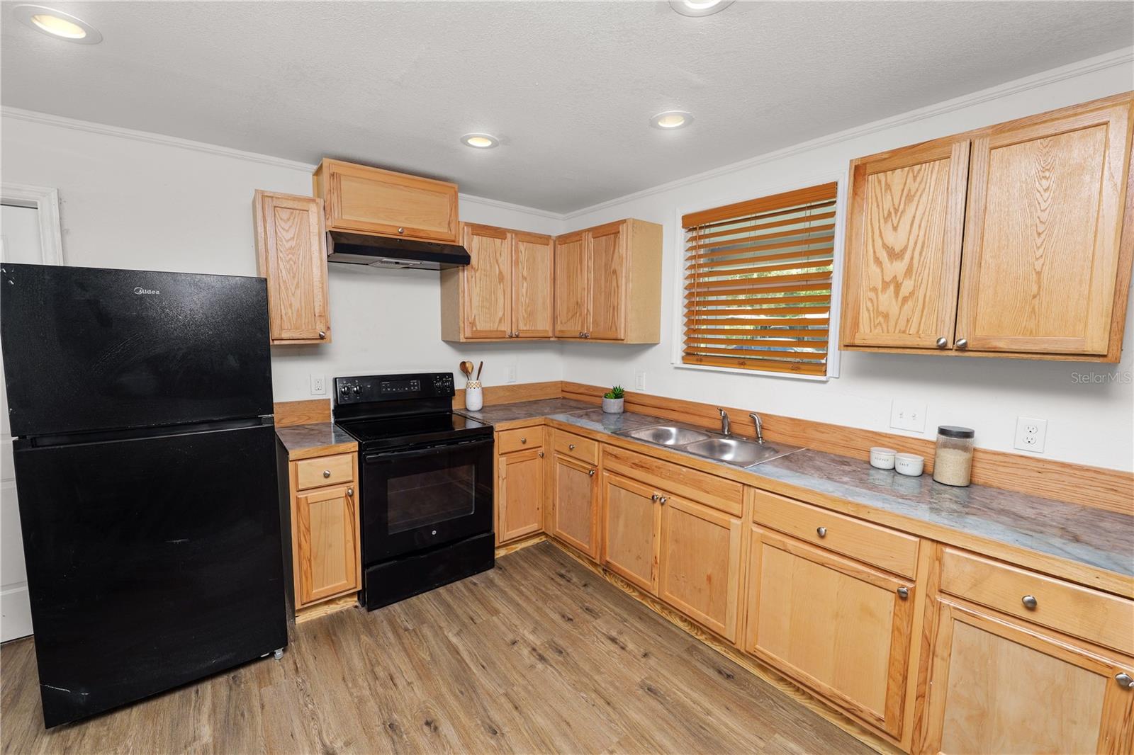 Image 11 of 26 For 814 Nokomis Avenue