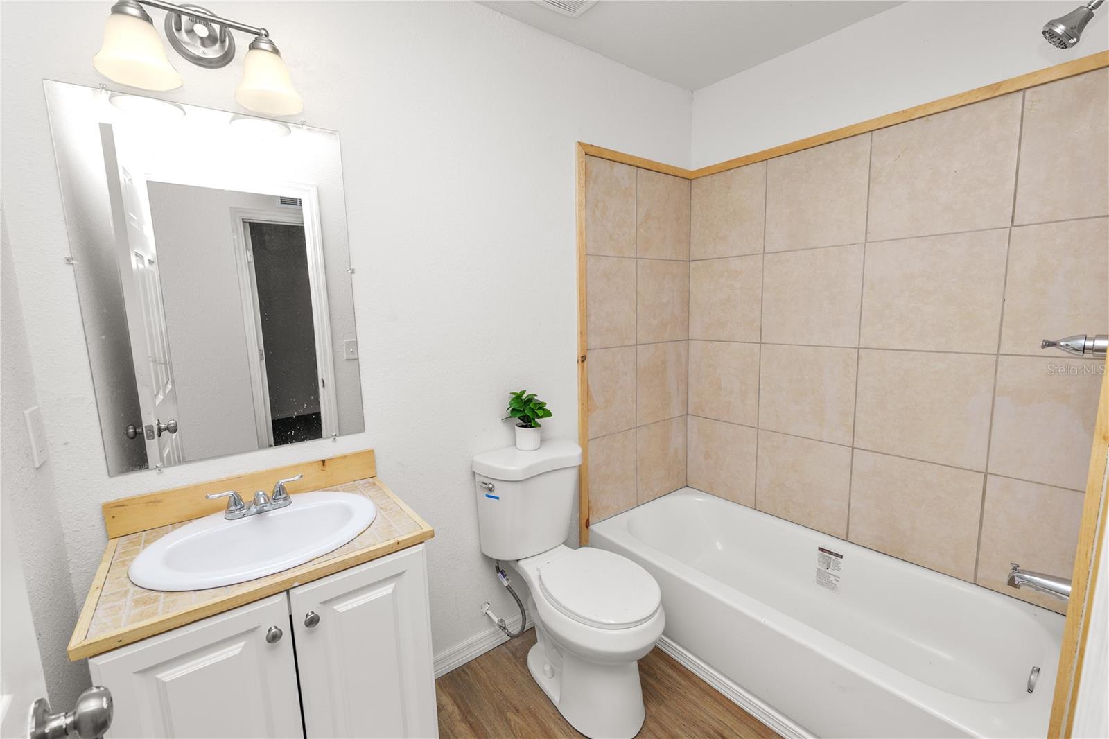 Image 19 of 26 For 814 Nokomis Avenue