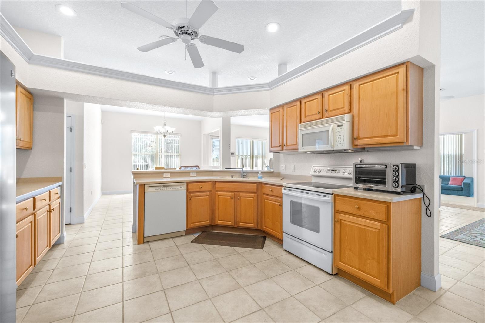 Image 10 of 37 For 2692 Huntington Hills Dr