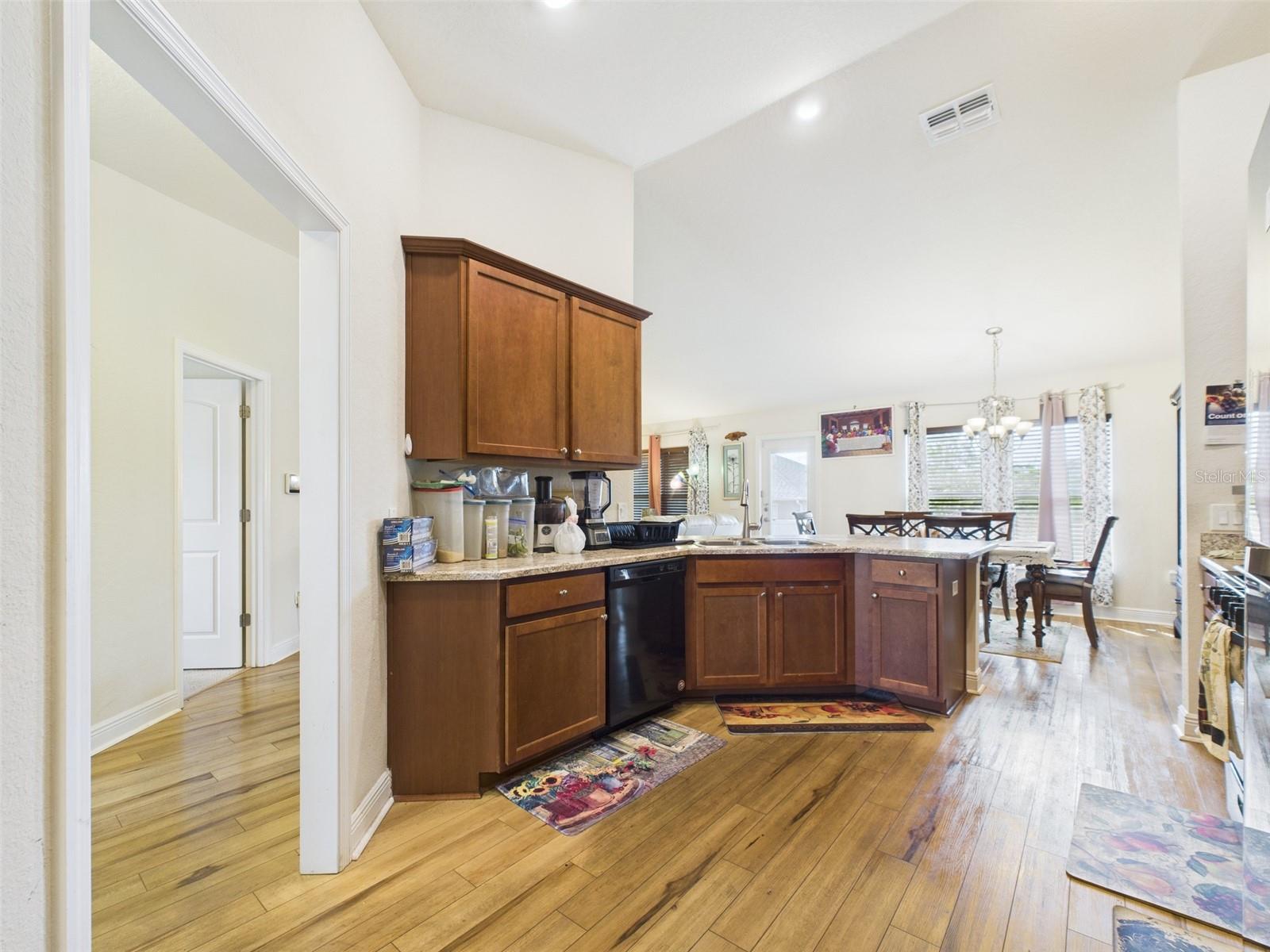 Image 10 of 36 For 2447 Twin Lake View Road