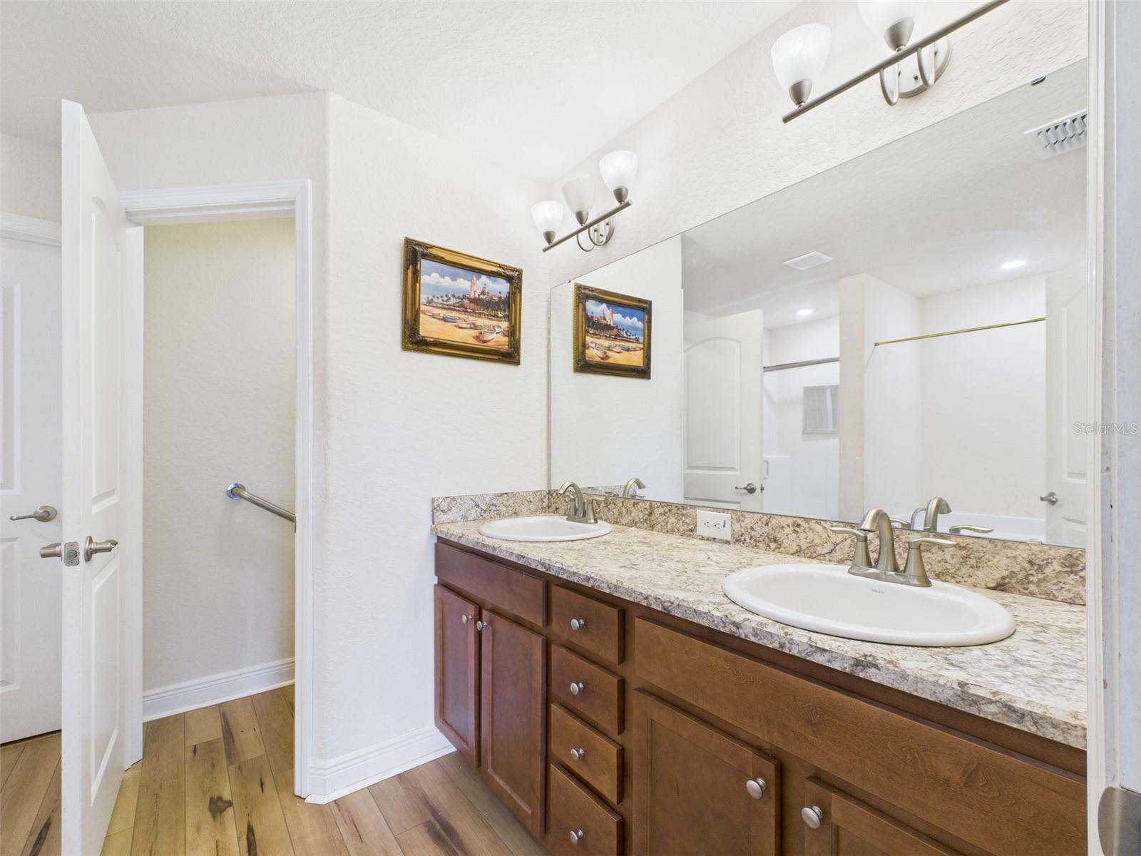 Image 16 of 36 For 2447 Twin Lake View Road