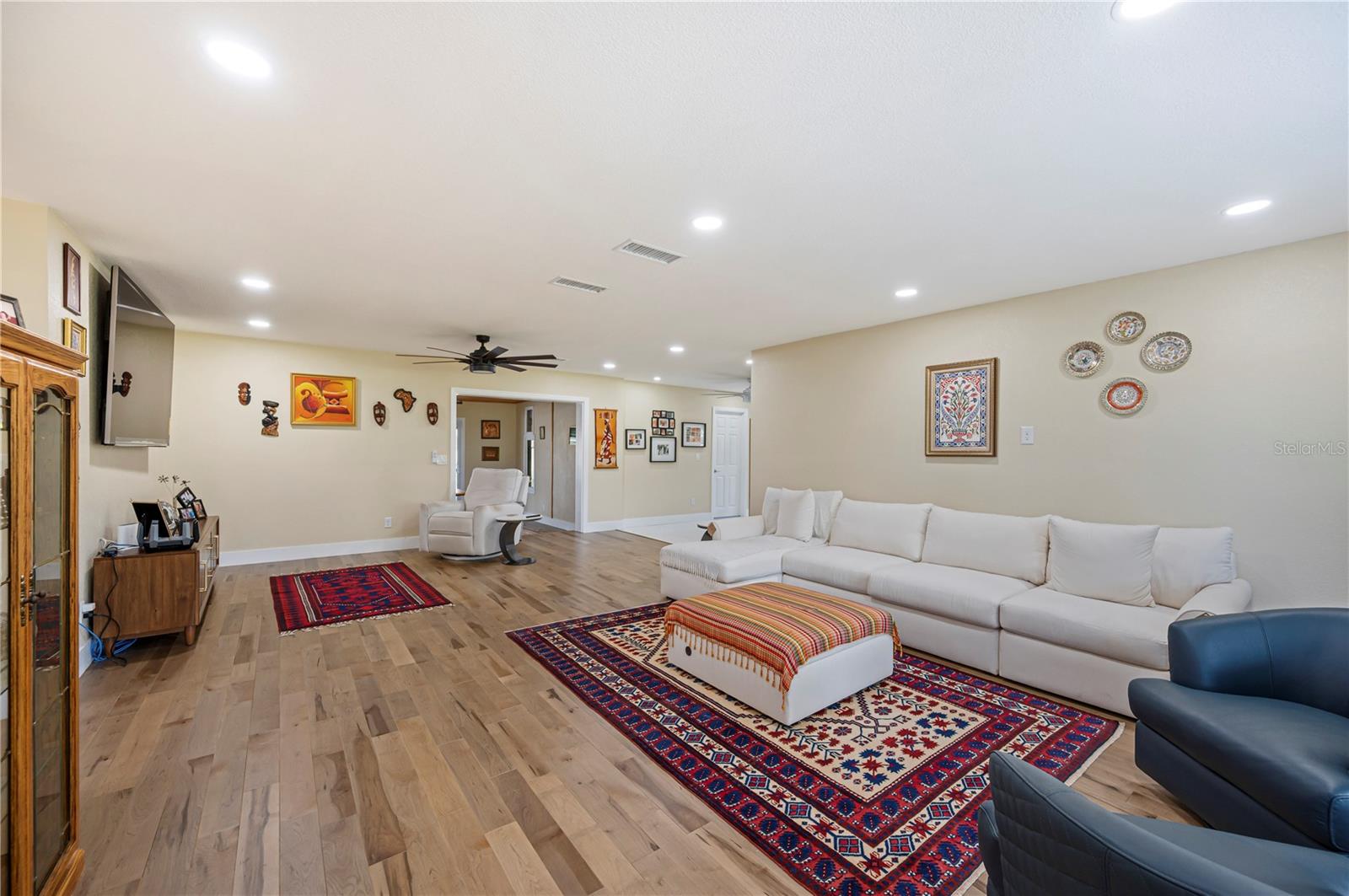 Image 13 of 87 For 216 Corbett Road