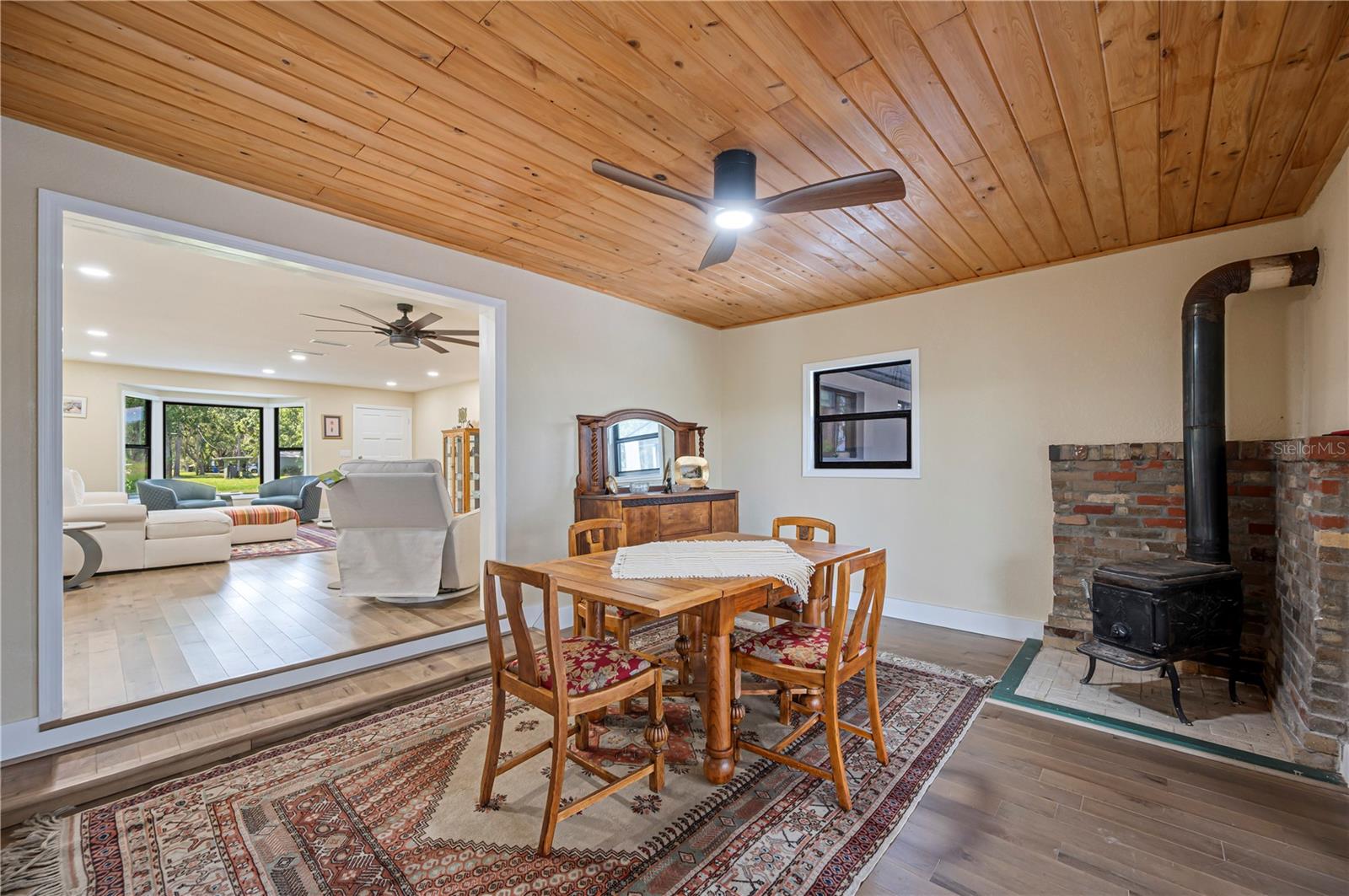 Image 14 of 87 For 216 Corbett Road