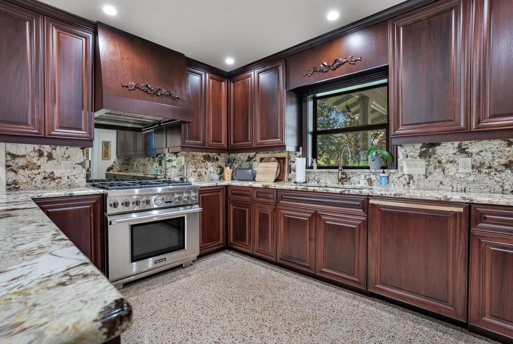 Image 13 of 64 For 2307 Jonila Avenue