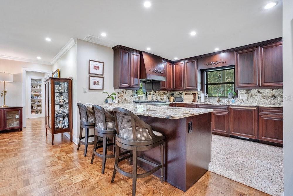 Image 18 of 64 For 2307 Jonila Avenue