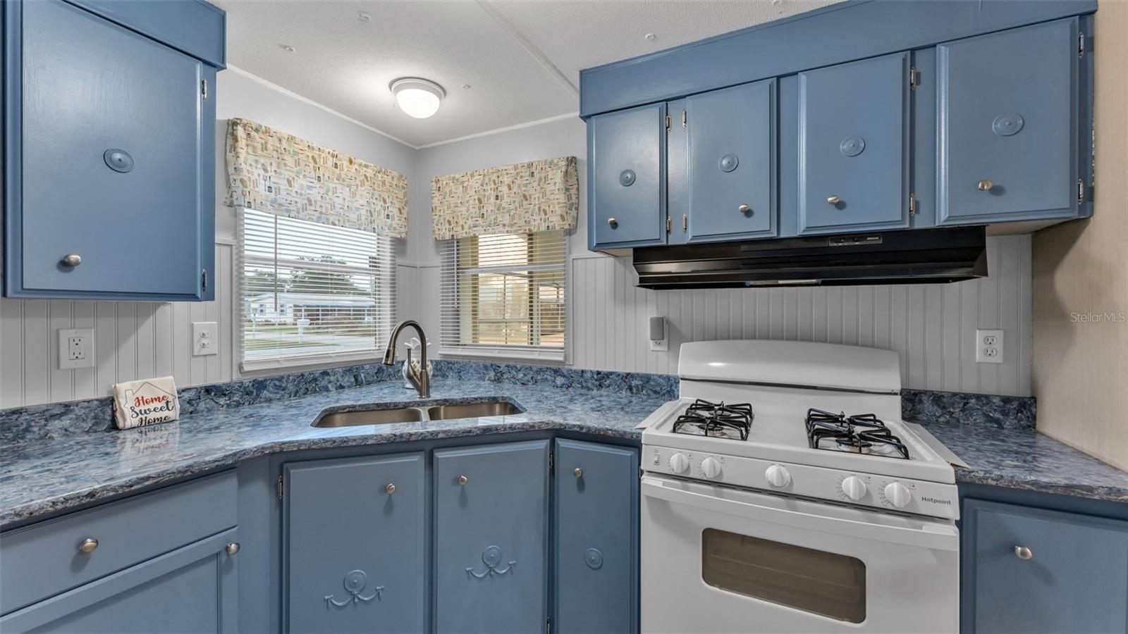 Image 12 of 31 For 203 Janet Lane