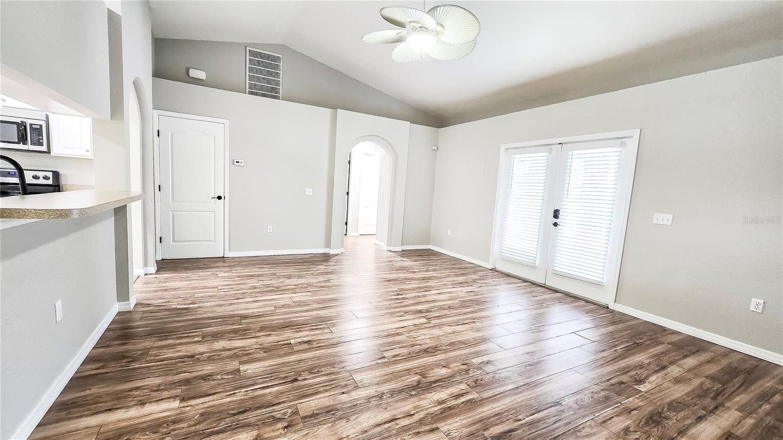 Image 11 of 30 For 3519 Kenwood Crossing