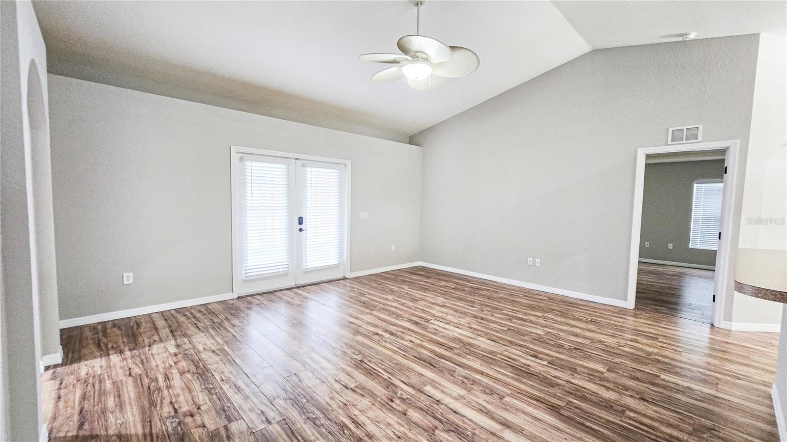 Image 13 of 30 For 3519 Kenwood Crossing