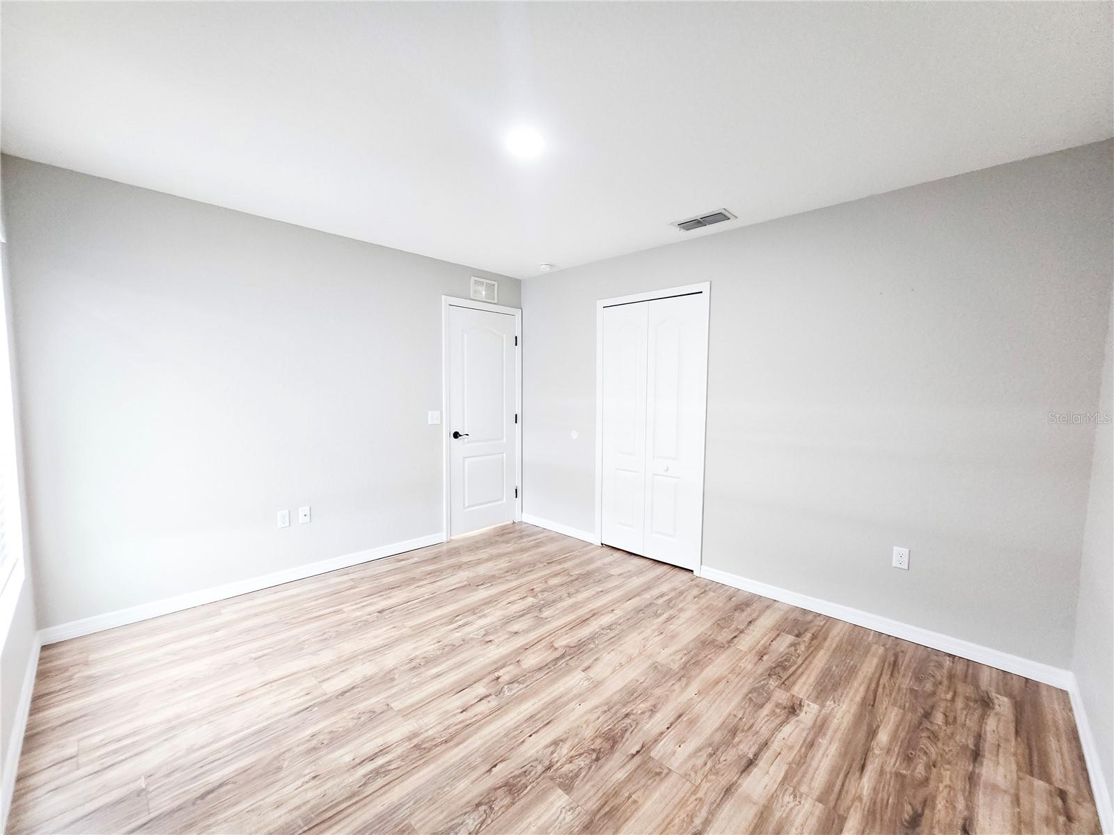 Image 24 of 30 For 3519 Kenwood Crossing