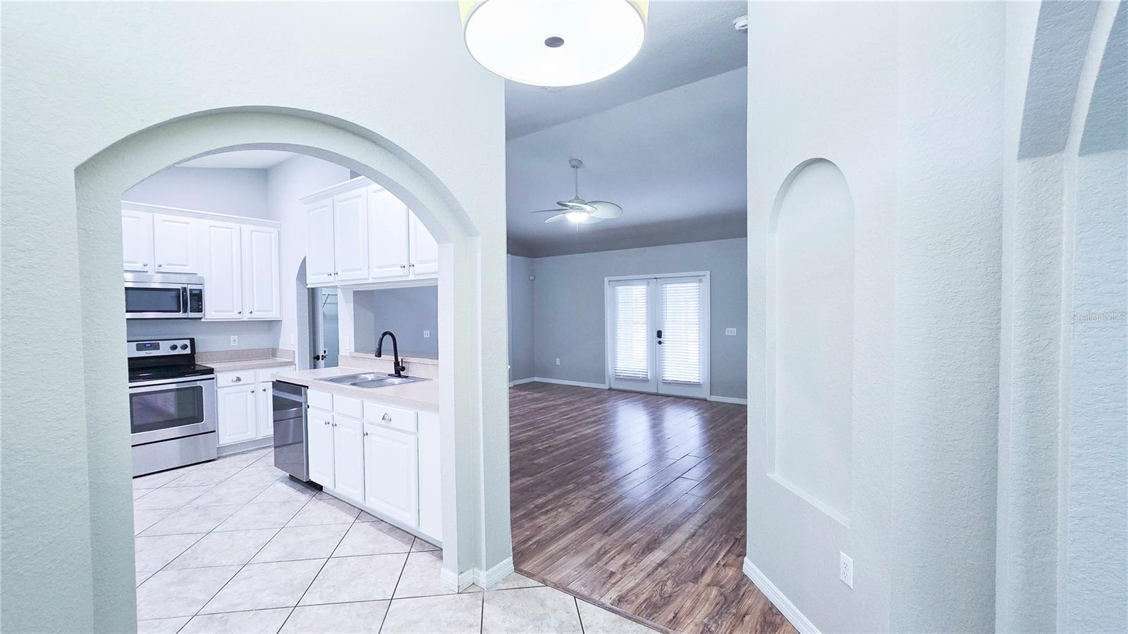 Image 4 of 30 For 3519 Kenwood Crossing