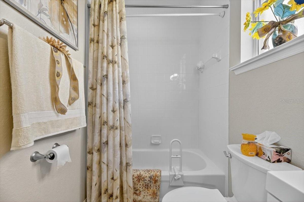 Image 18 of 59 For 8147 Lake James Drive