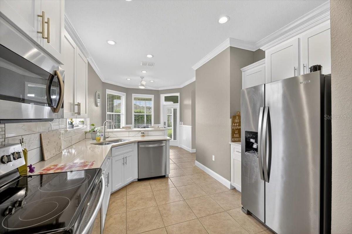 Image 25 of 59 For 8147 Lake James Drive